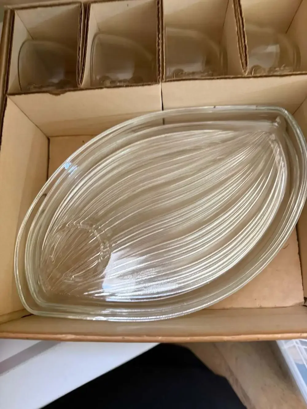 Vintage Hawaiian Leaf 8 Piece Snack Set by Federal Glass Co in Original Box